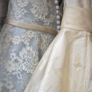 Basiswissen Teil 1 Die Richtige Farbe Fur Ihr Brautkleid