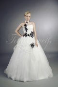 Brautkleid TW0129B - schwarz weiß A-Linie extravagant Federn Neckholder Gothic 1