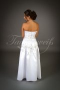 Brautkleid TW0048B - schmal fallend Satin silberne Stickerei ohne Schleppe 3