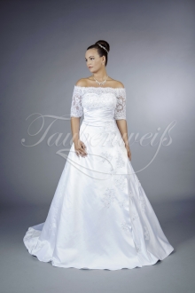 Welche Ausschnittsformen für Brautkleider gibt es und welche steht mir? Carmen Ausschnitt Welche Ausschnittsformen für Brautkleider gibt es und welche steht mir? Carmen Ausschnitt
